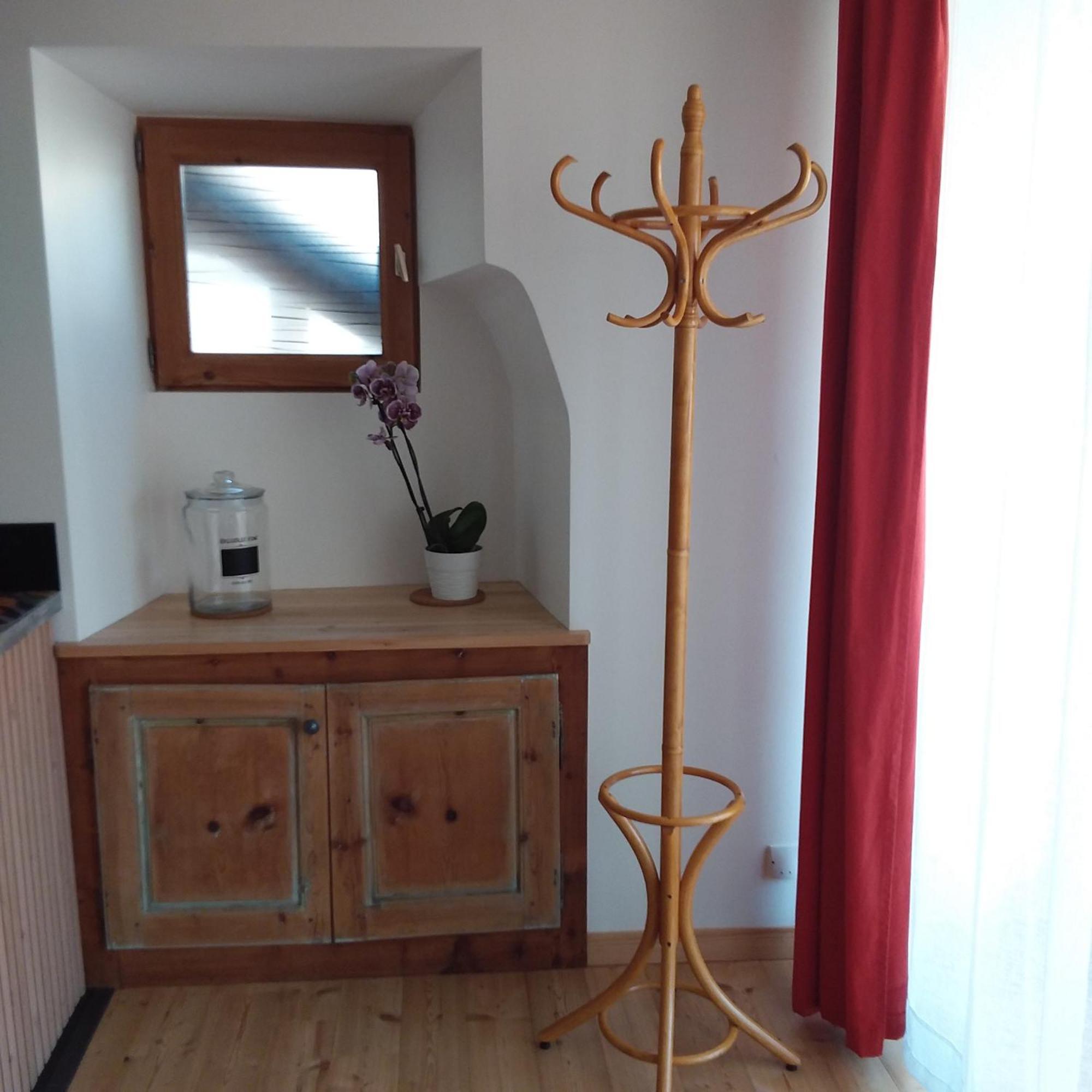 Appartement Dans Maison De Village Crots Zewnętrze zdjęcie
